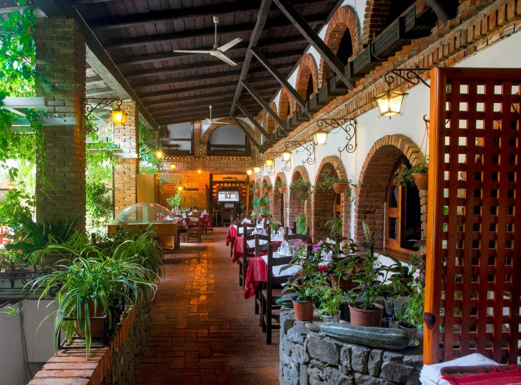 Hotel Restaurant Bujtina E Gjelit Тирана Экстерьер фото