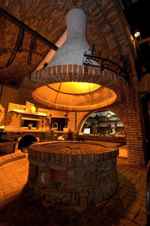 Hotel Restaurant Bujtina E Gjelit Тирана Экстерьер фото