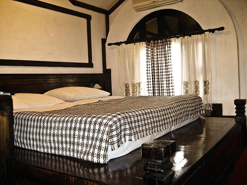 Hotel Restaurant Bujtina E Gjelit Тирана Номер фото