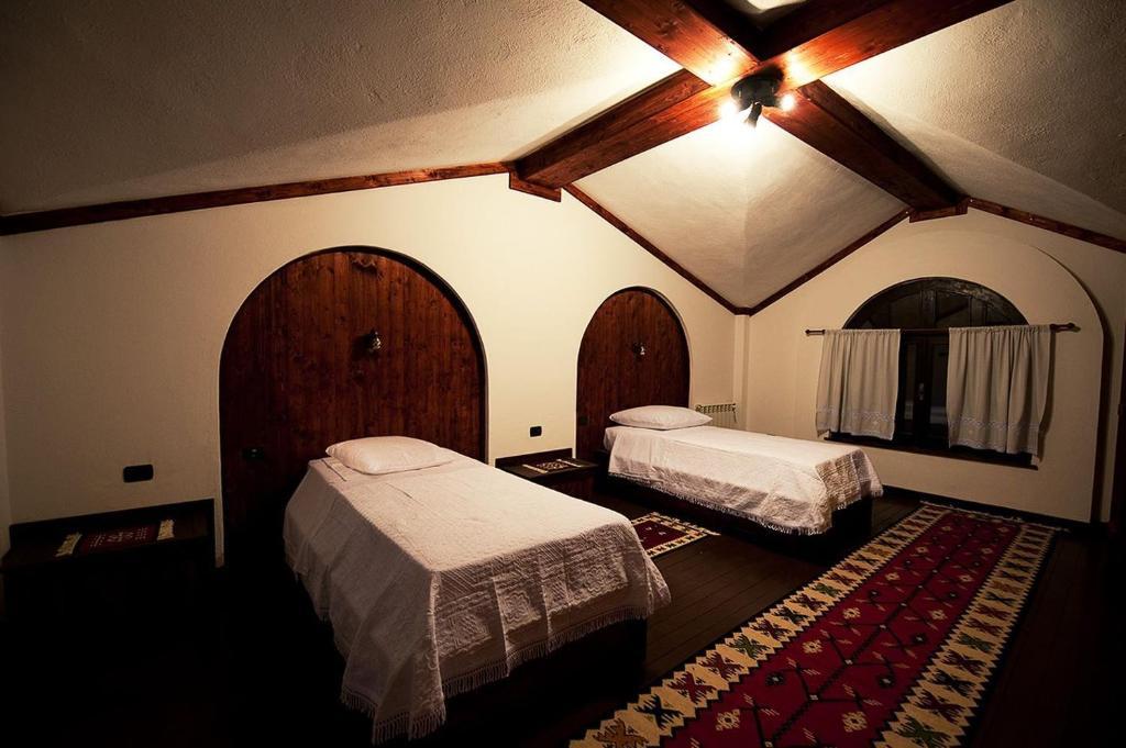 Hotel Restaurant Bujtina E Gjelit Тирана Экстерьер фото