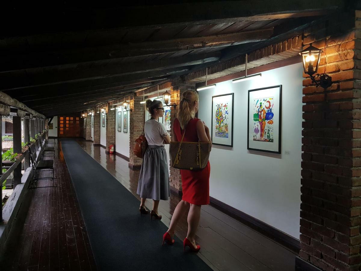 Hotel Restaurant Bujtina E Gjelit Тирана Экстерьер фото