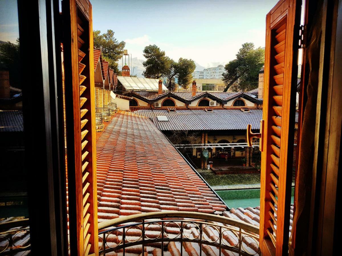 Hotel Restaurant Bujtina E Gjelit Тирана Экстерьер фото