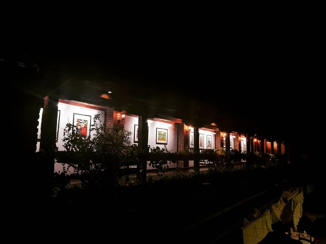 Hotel Restaurant Bujtina E Gjelit Тирана Экстерьер фото