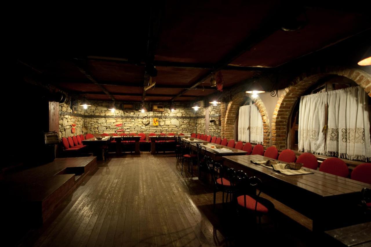 Hotel Restaurant Bujtina E Gjelit Тирана Экстерьер фото